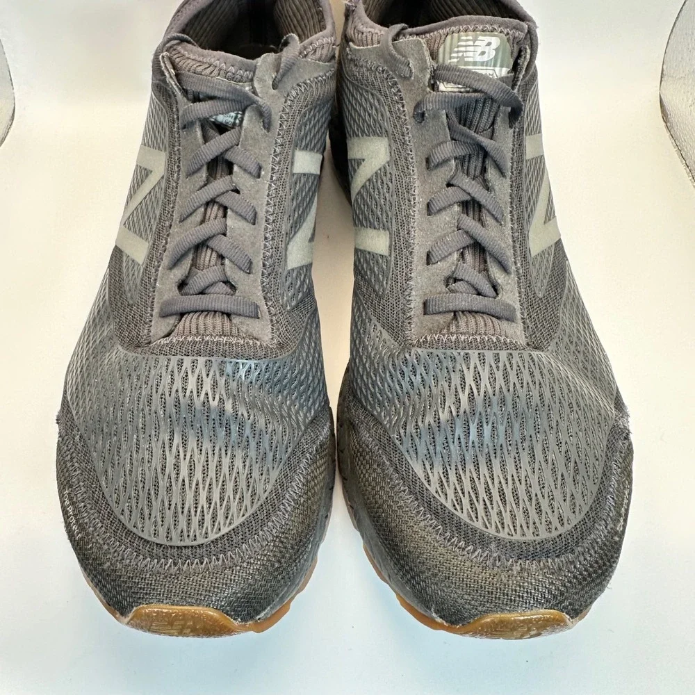 New Balance trail balance right
