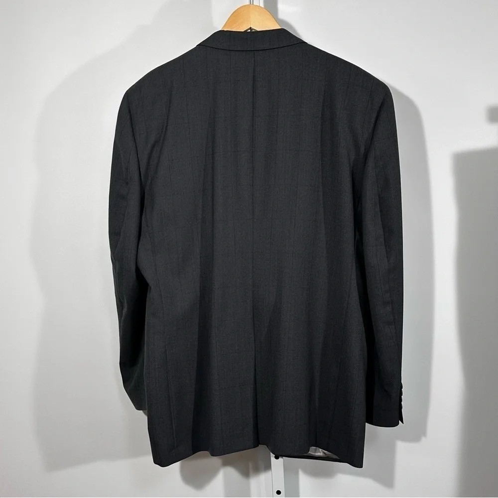 Burberrys Wool Gray Suit 42R jacket / 40W trousers Two-Button Blazer