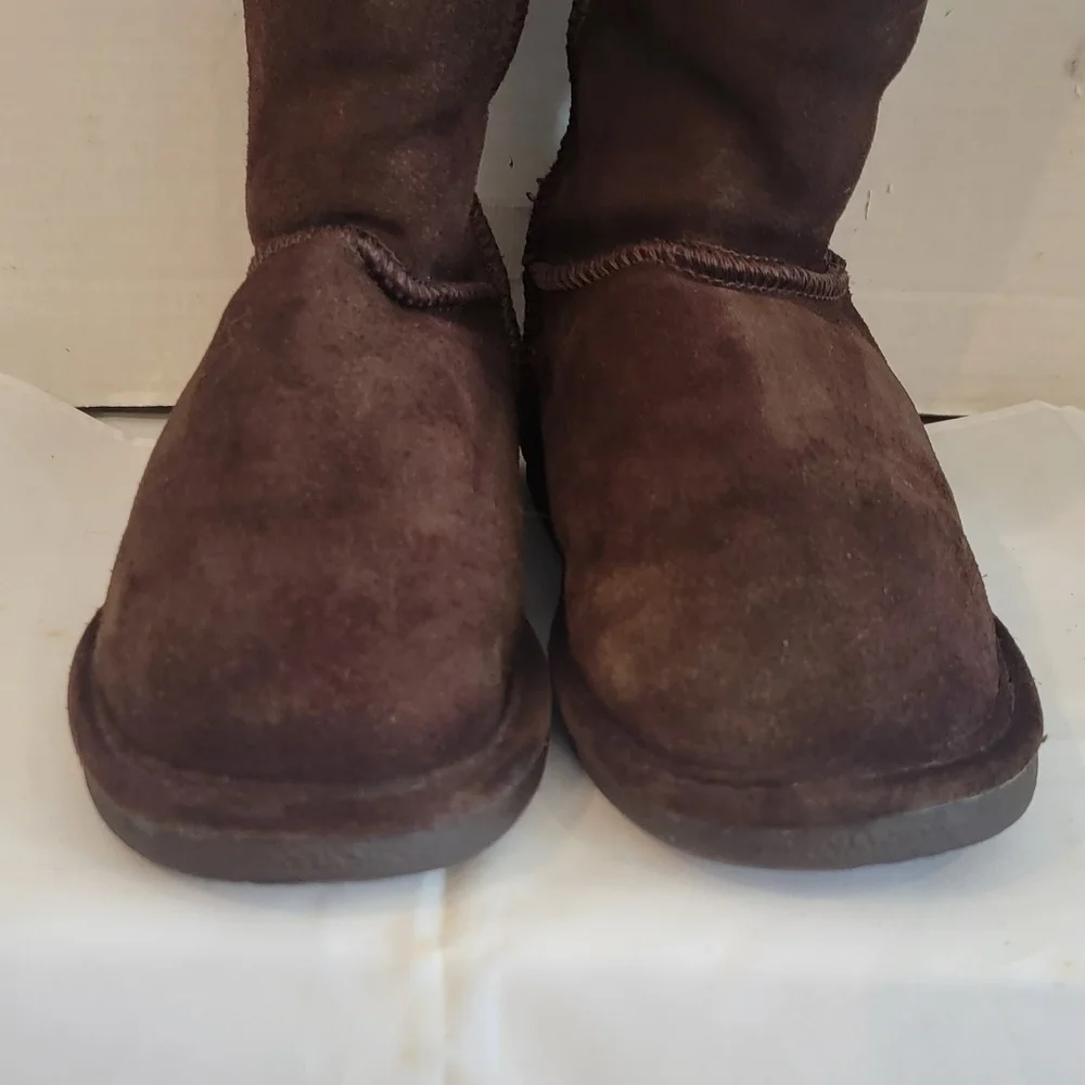 BearPaw brown suede