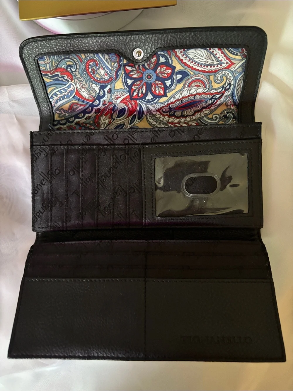 Tignanello soft card compartments