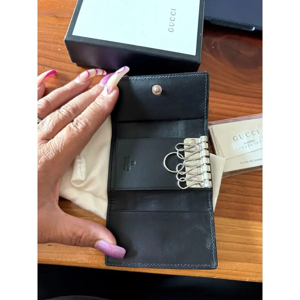 Gucci compact key