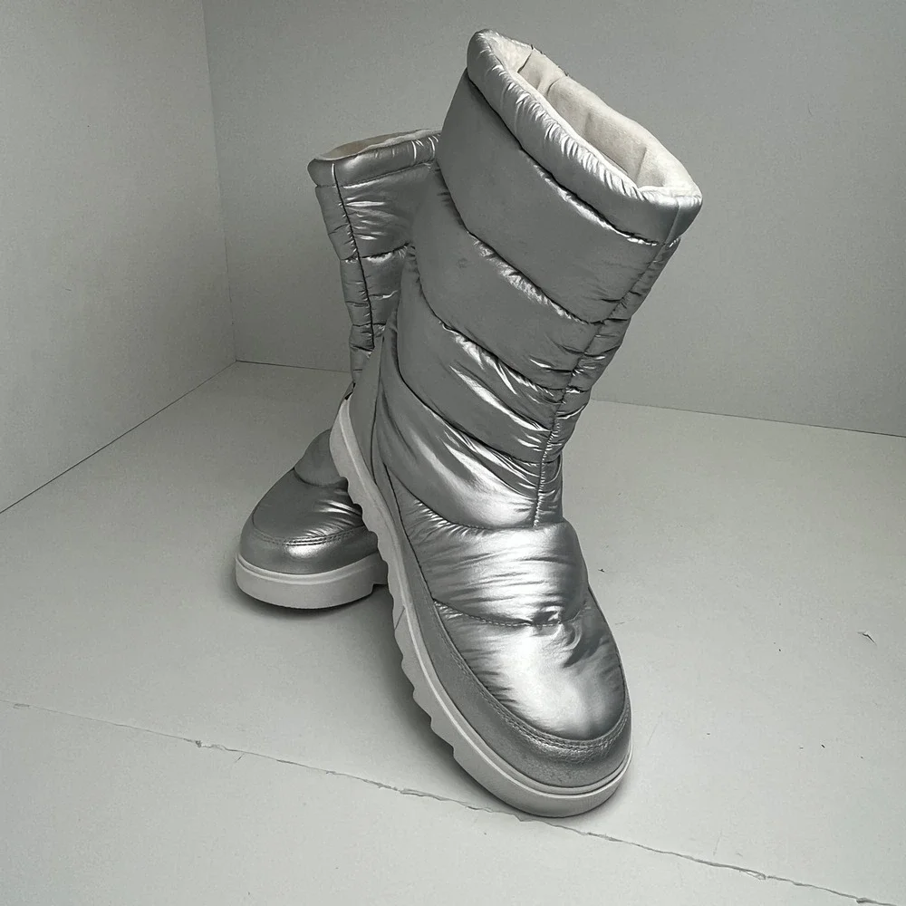 Sorel explorer joan