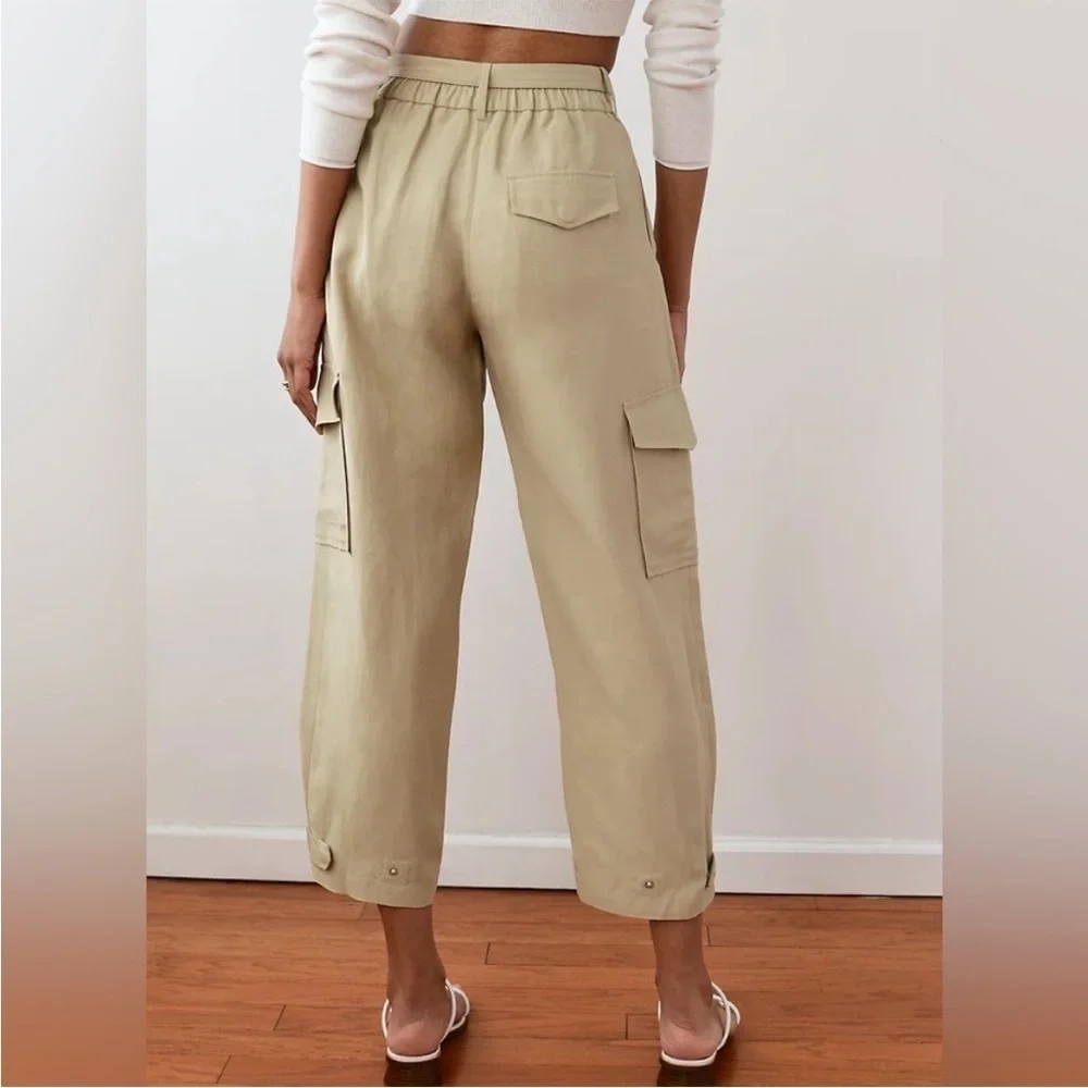 Aritzia very good