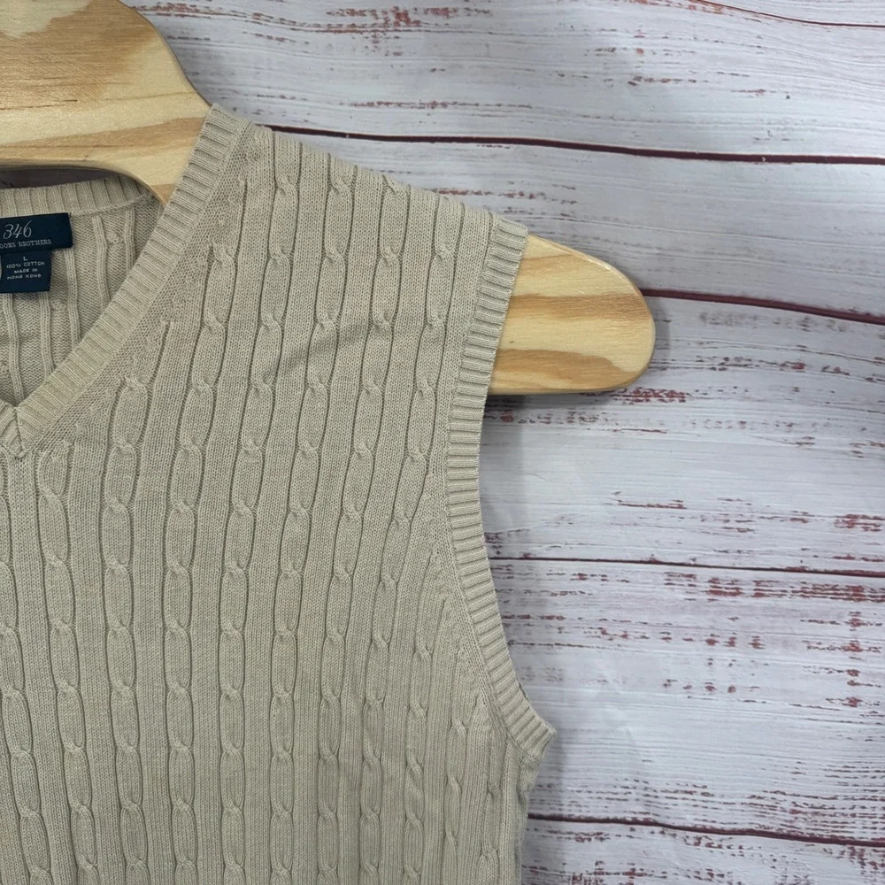 Brooks Brothers Sweater Vest Mens‎ Size Medium Cable Knit V Neck Cotton Casual