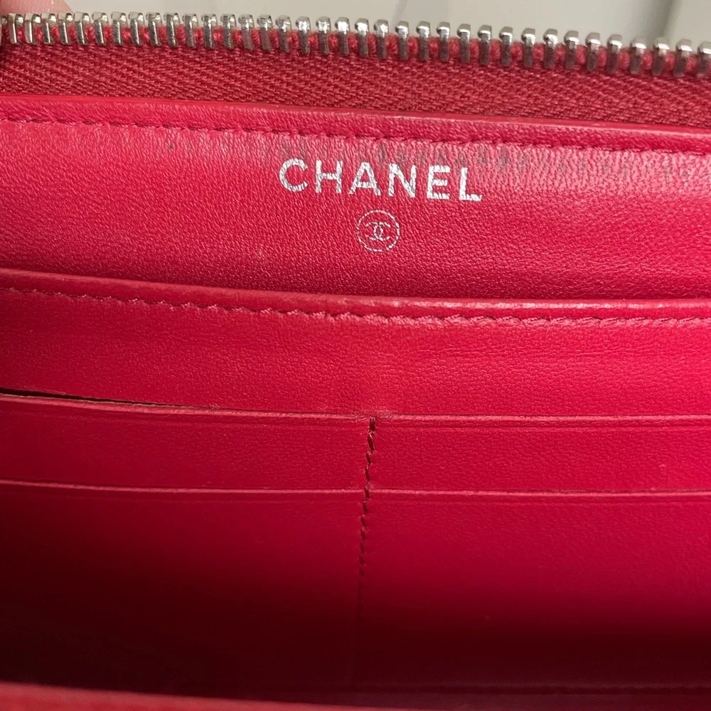 CHANEL logo rare multi