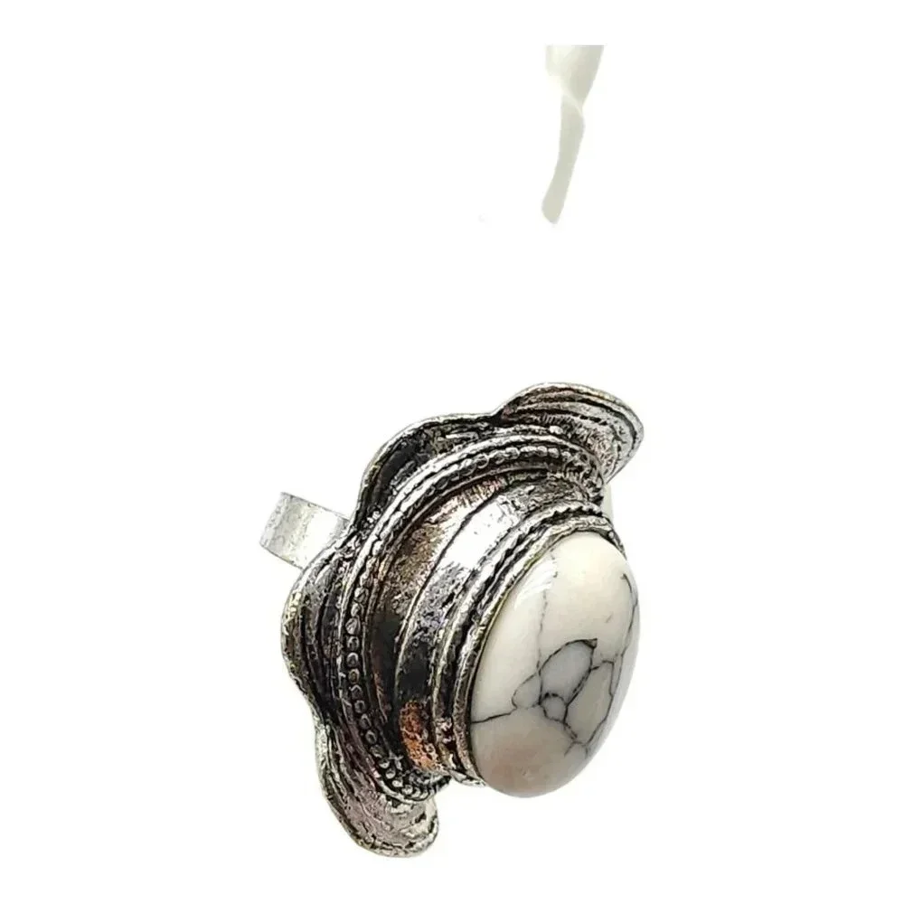 Silver Plated White Buffalo Howlite Gemstone Dome Ring Silver Tone Size 7 VTG