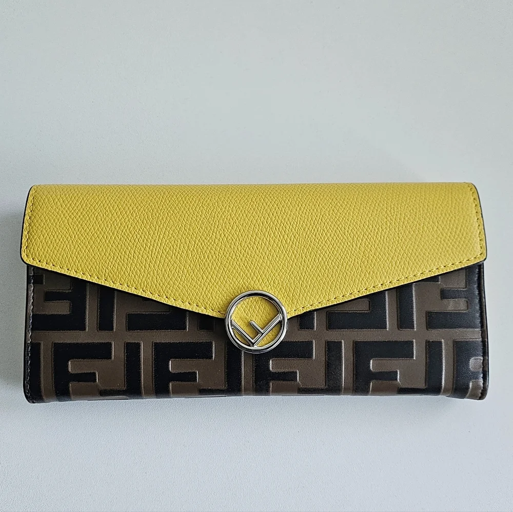 Fendi authentic pre