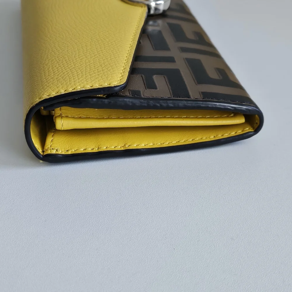 Fendi authentic pre