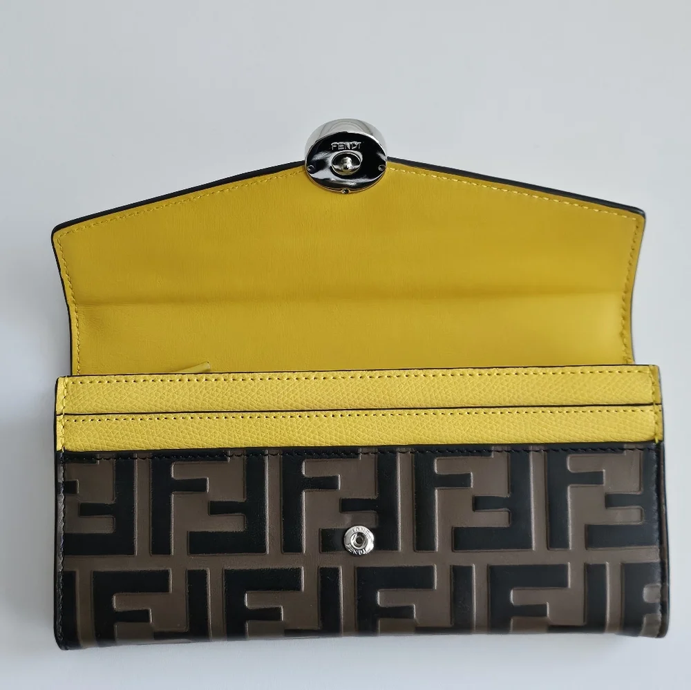 Fendi authentic pre