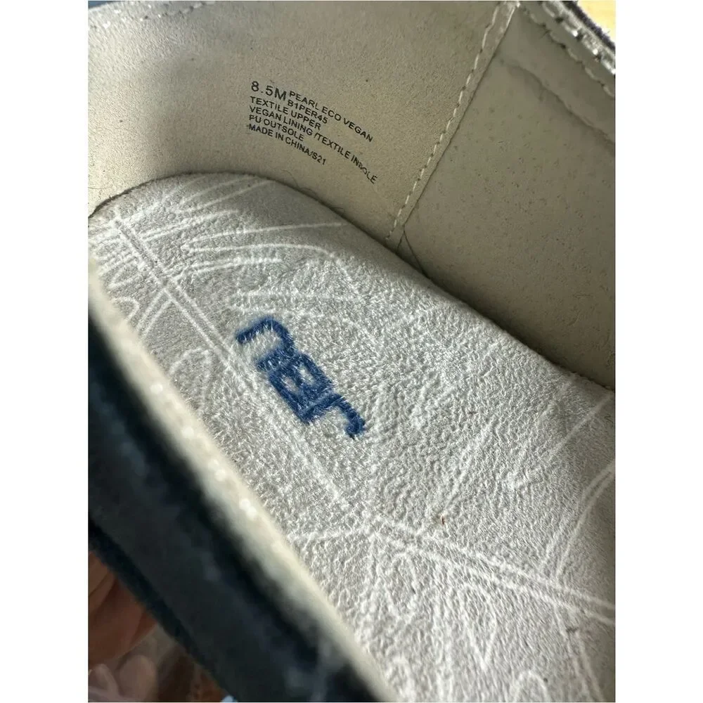 JBU pearl navy