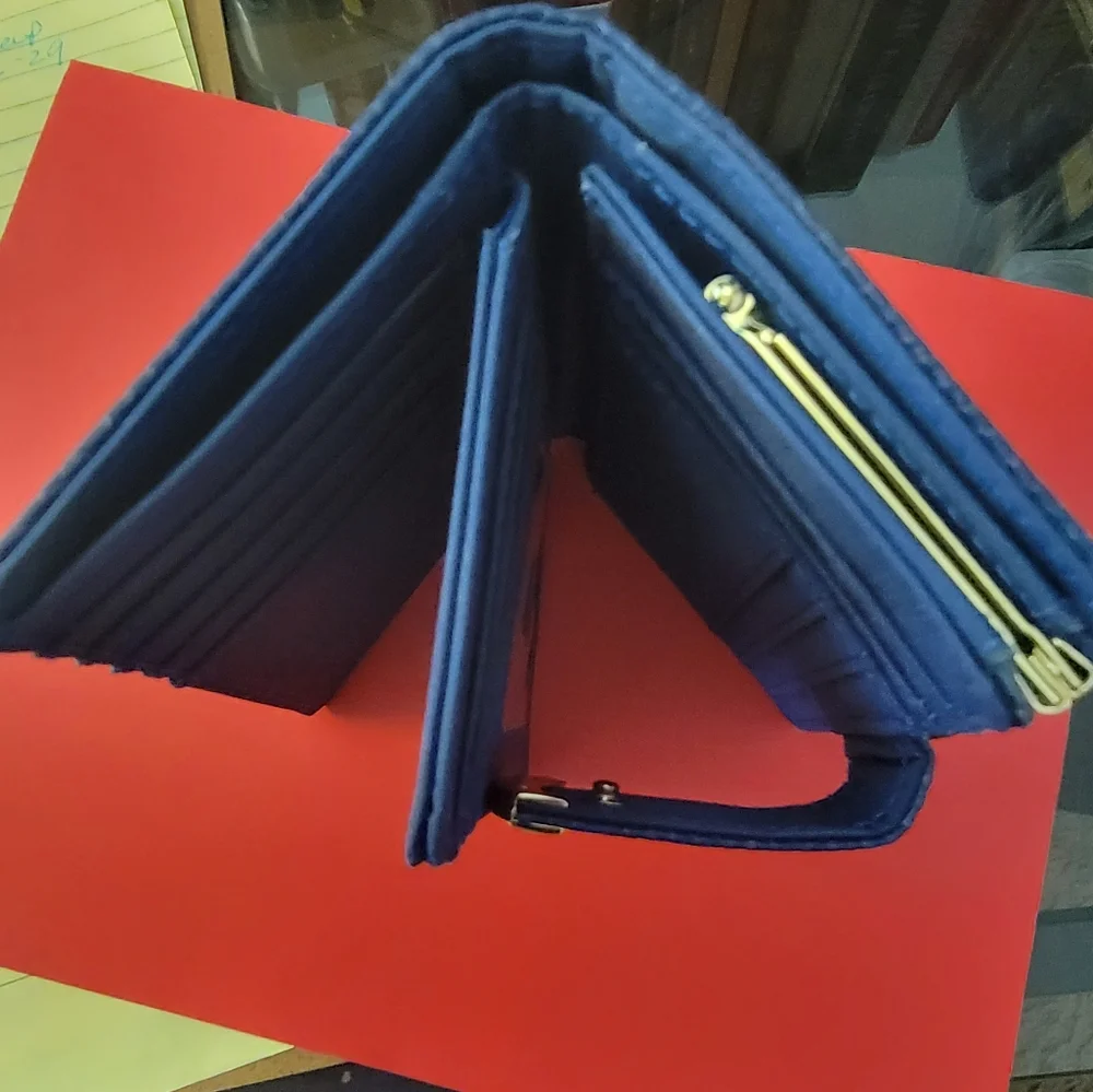 Blue‎ three compartment wallet