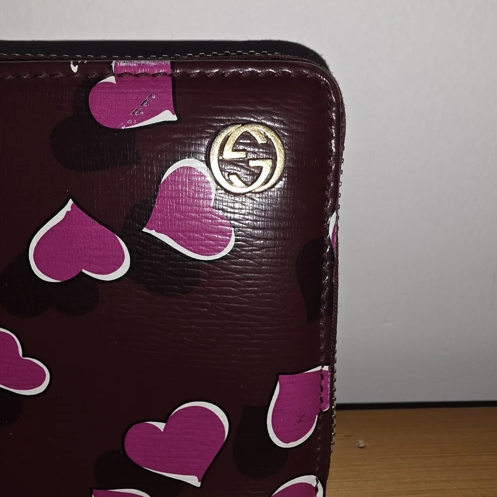 Gucci Wallet | Heart Print Wallet - Purple and Pink
