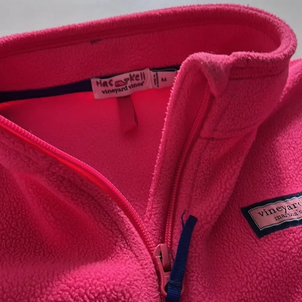 Vineyard Vines hardly worn