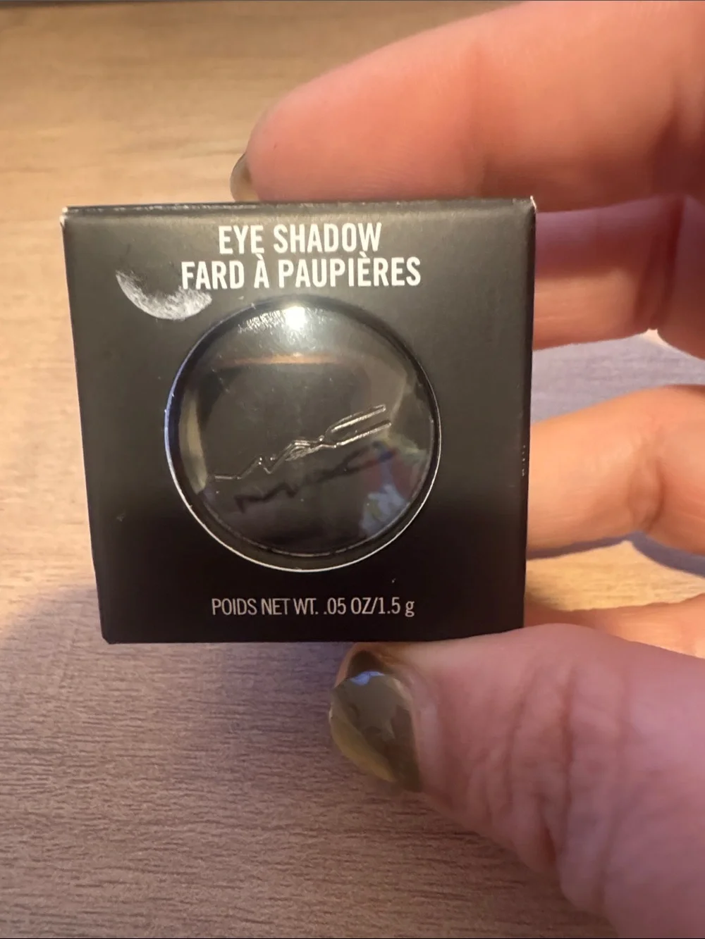 MAC Cosmetics color carbon