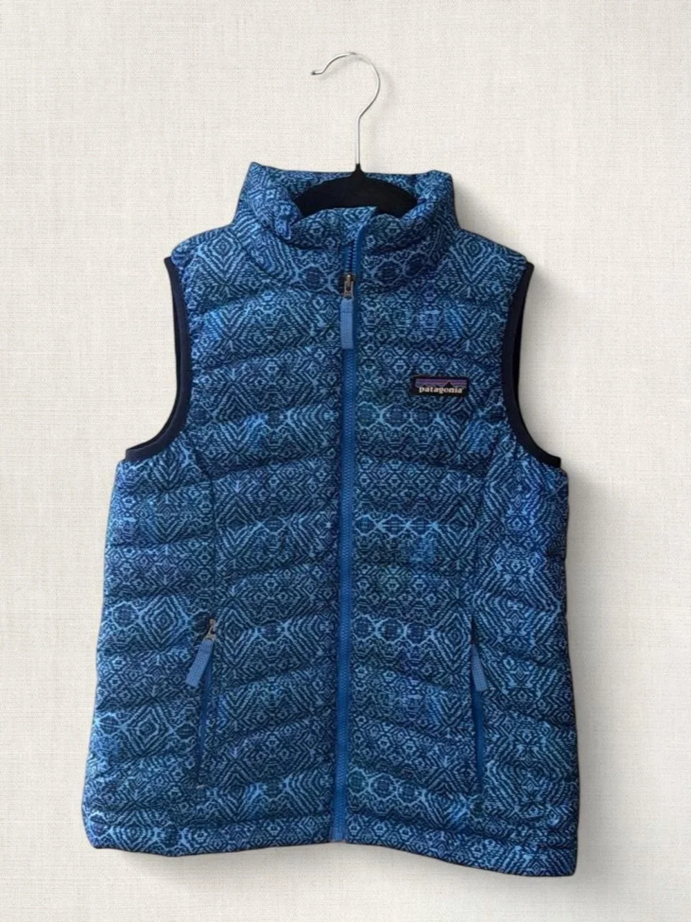 Patagonia Blue Geometric Quilted Boys Vest Size Small (7-8)