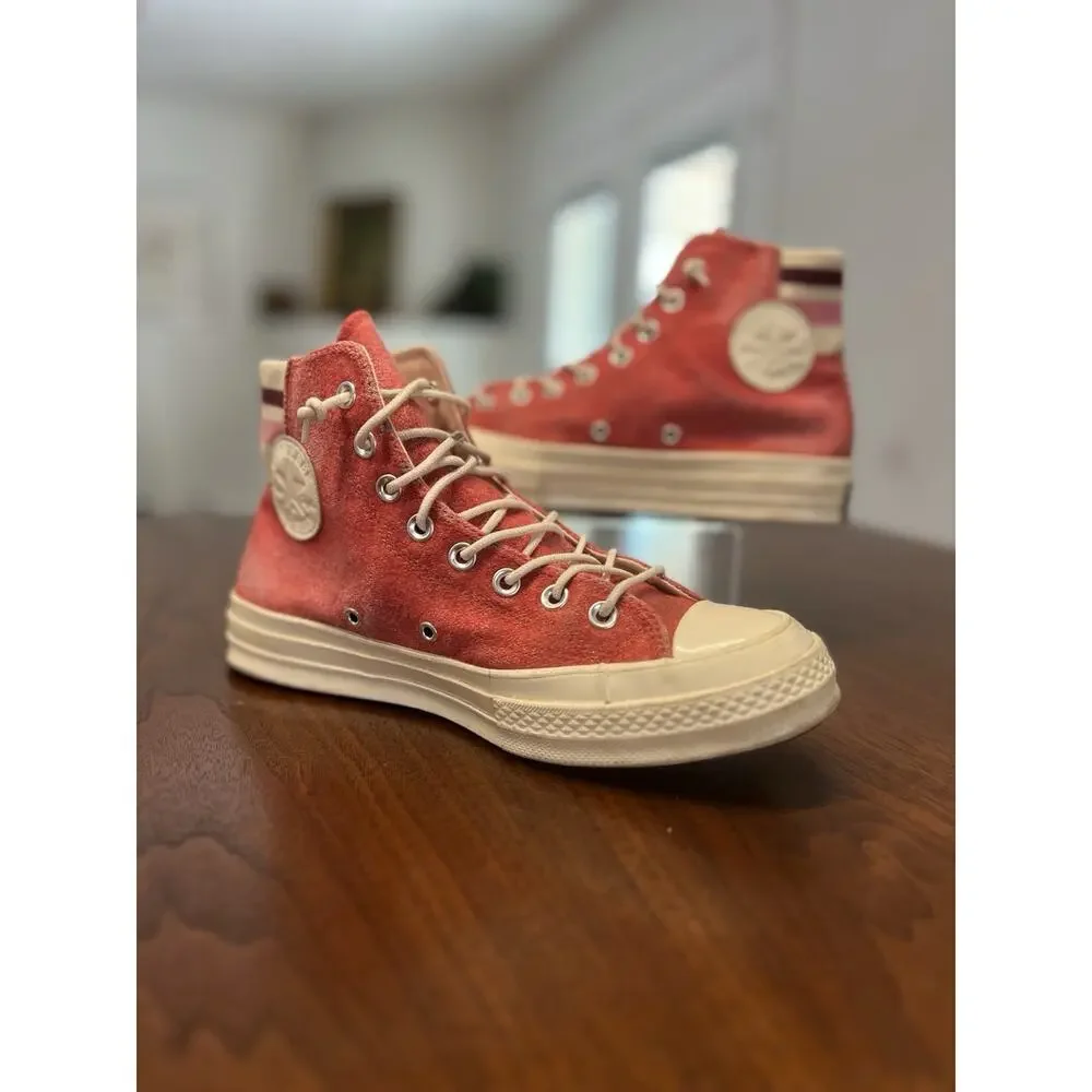 Converse textured feature