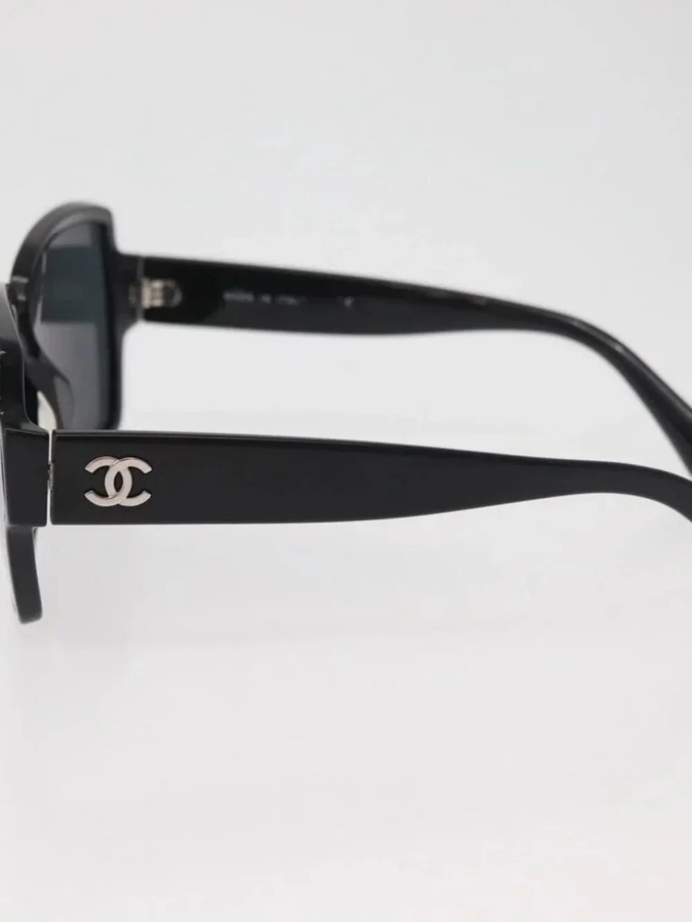CHANEL brand	chanel color	black