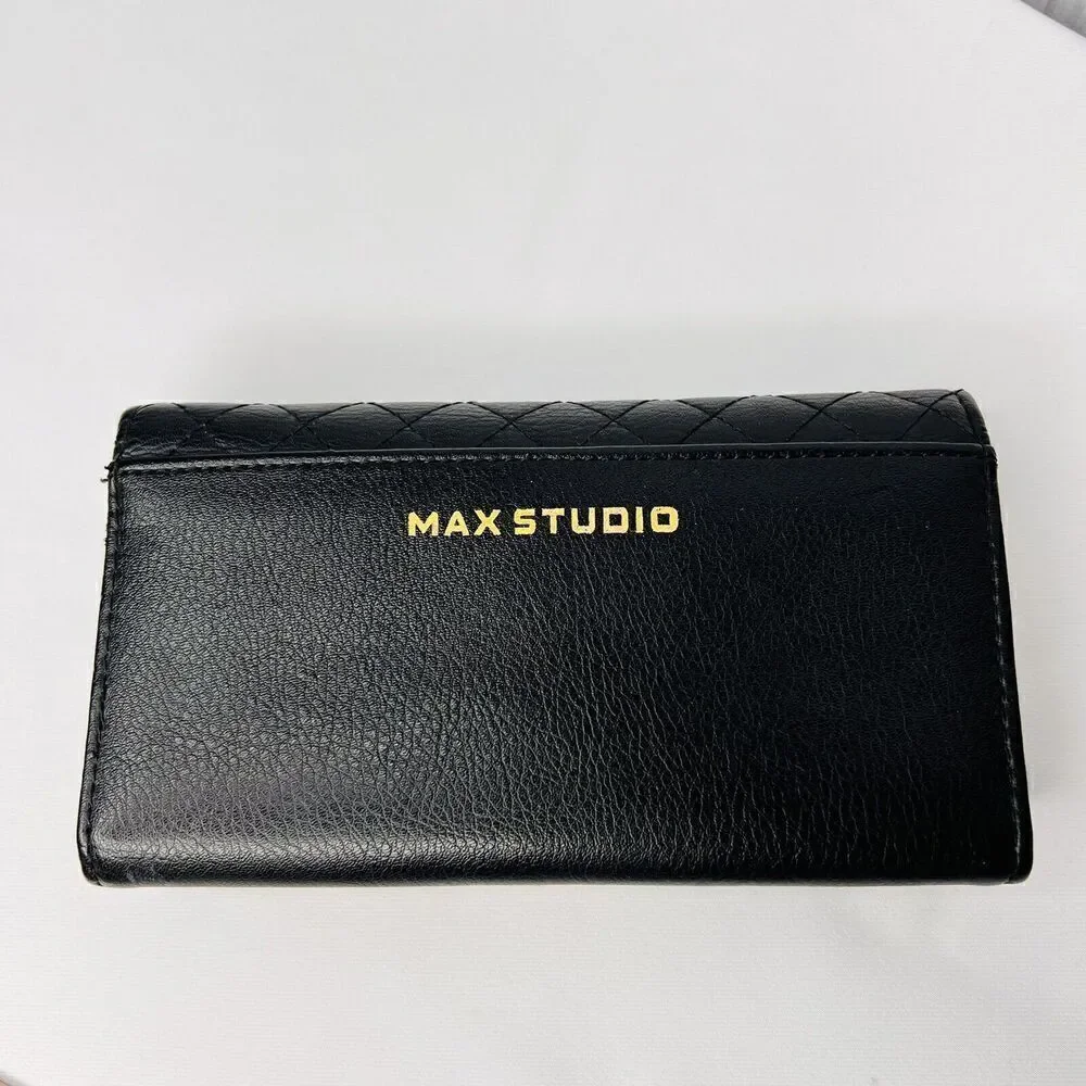 Max Studio tags leather been