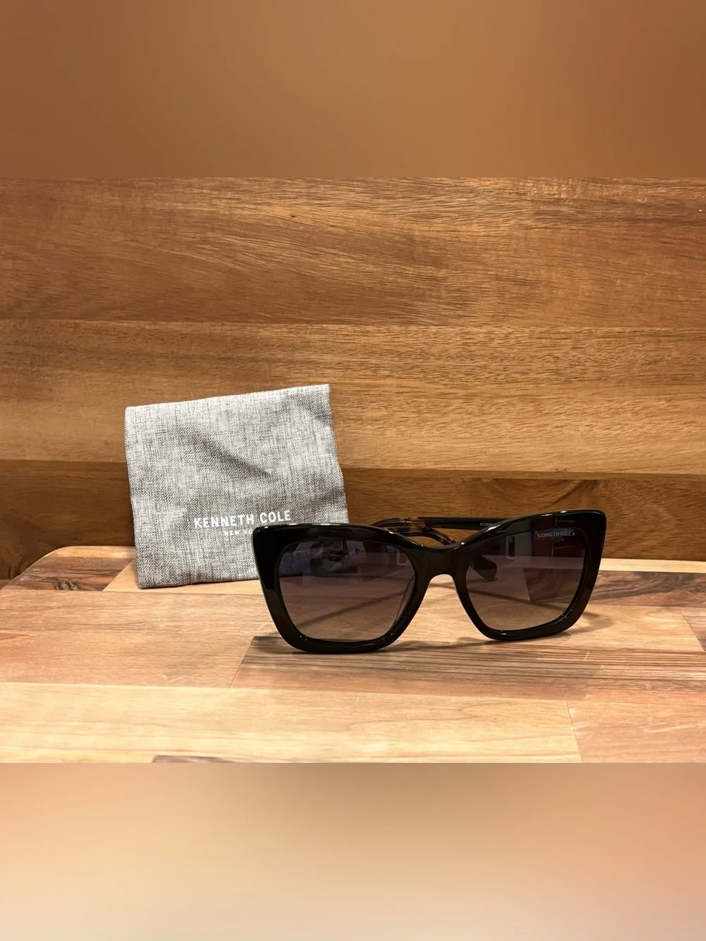 Kenneth Cole kenneth cole