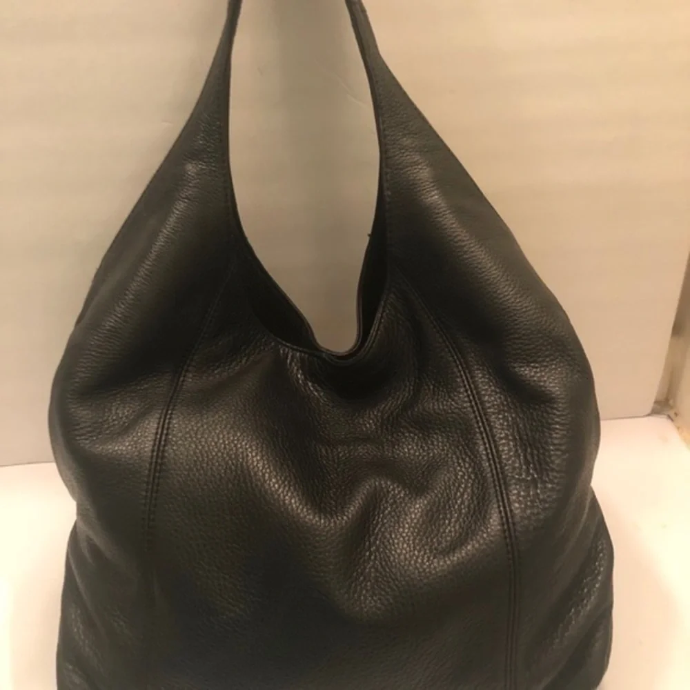 Vince Camuto gorgeous roomy