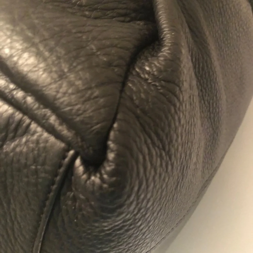 Vince Camuto gorgeous roomy