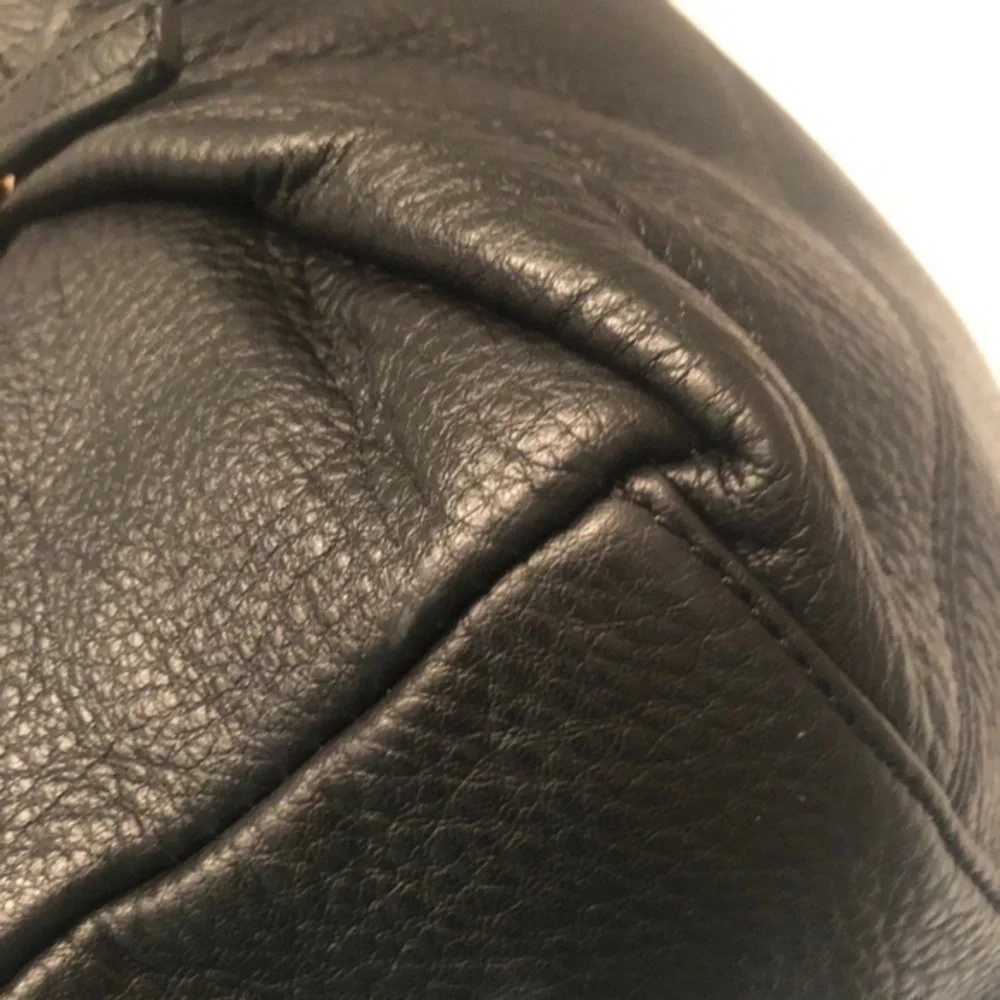 Vince Camuto gorgeous roomy