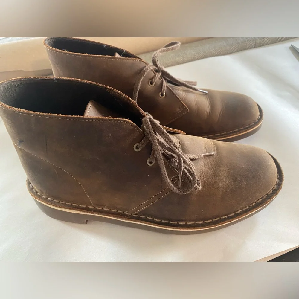 Clarks classic chukka