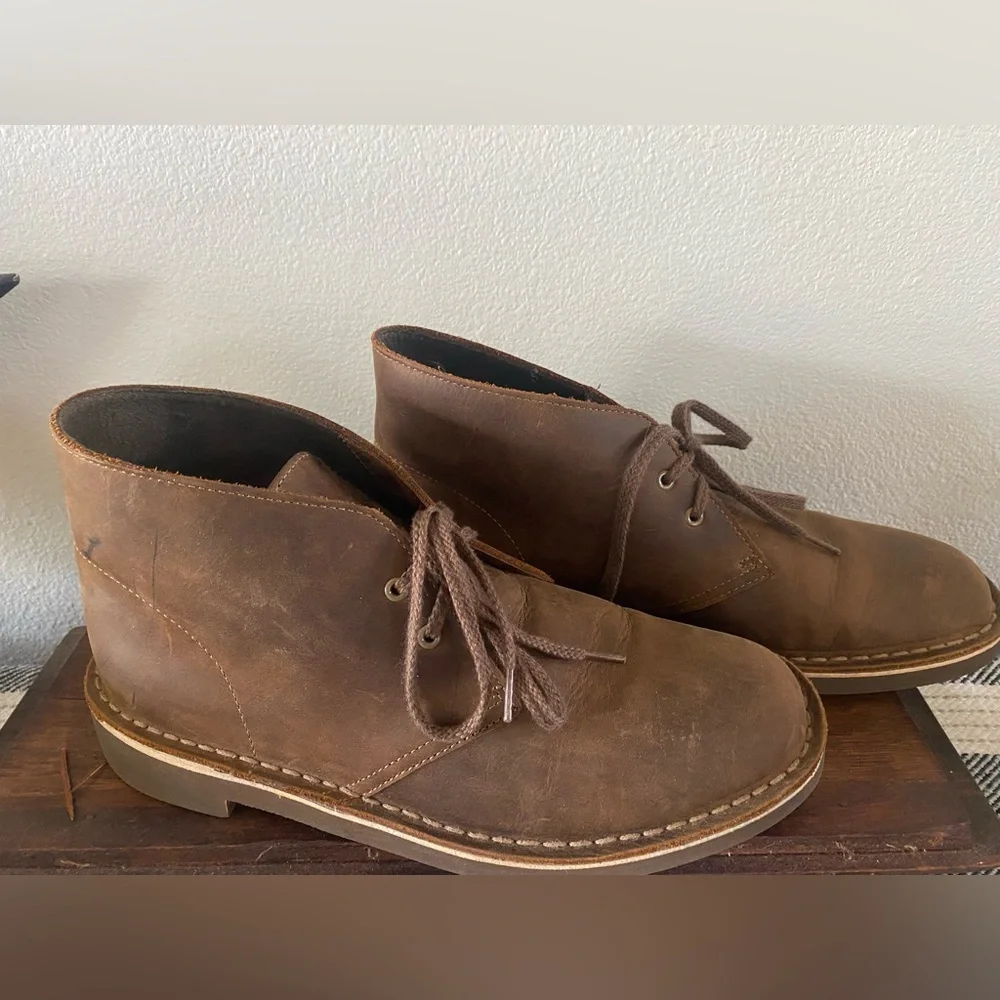 Clarks classic chukka