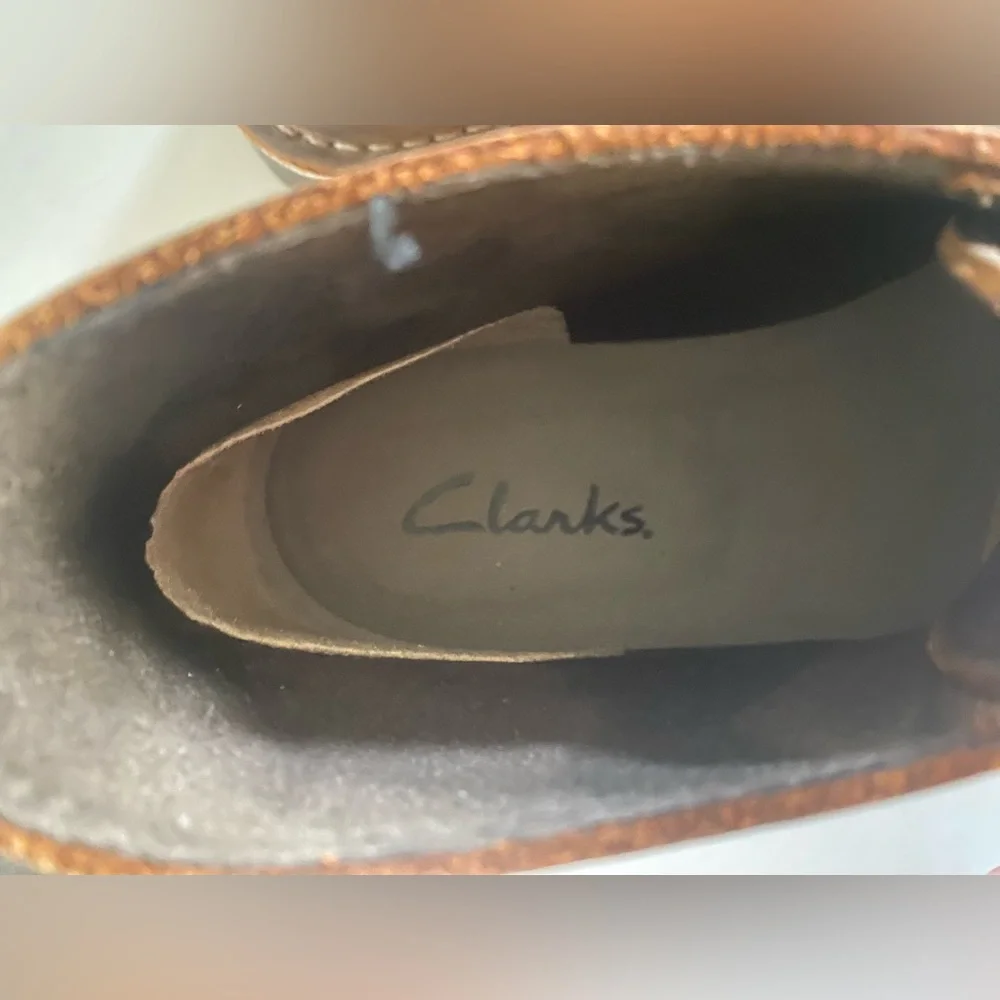 Clarks classic chukka