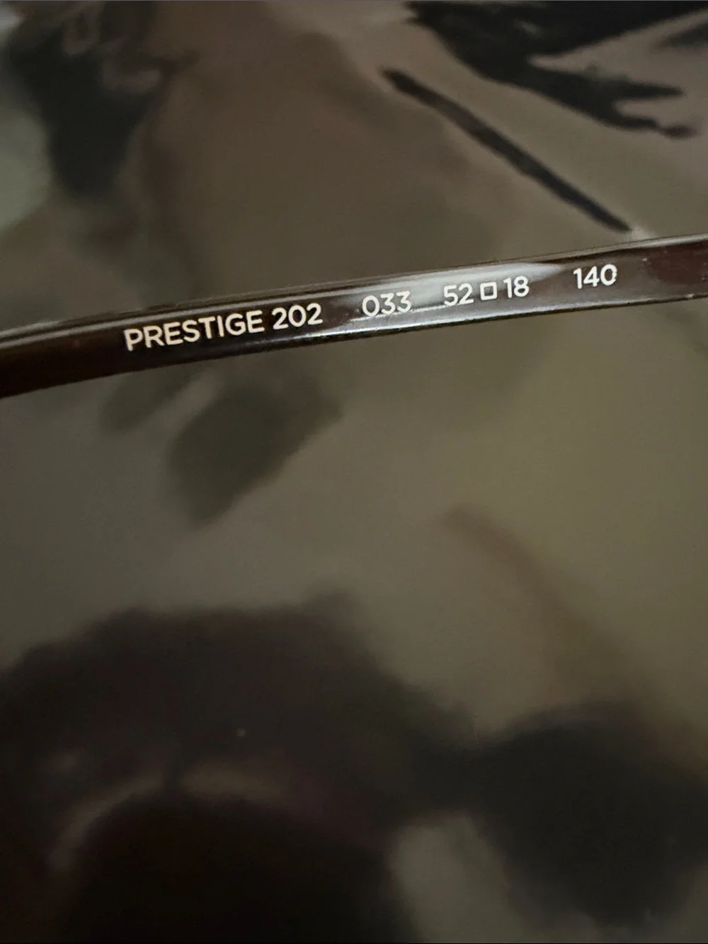 N/A sleek rimless