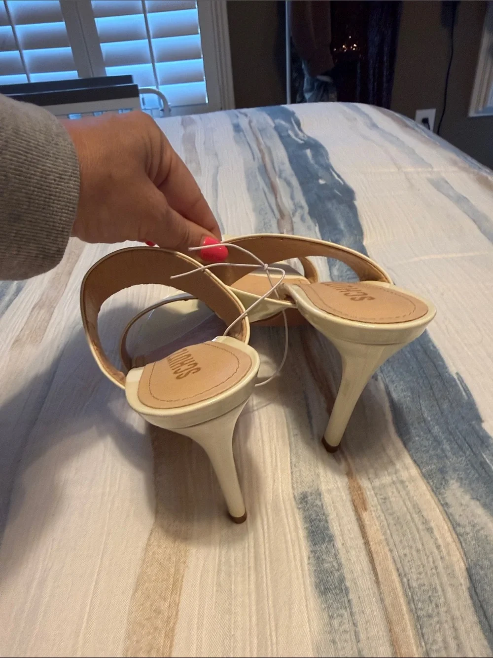 SCHUTZ elegant two