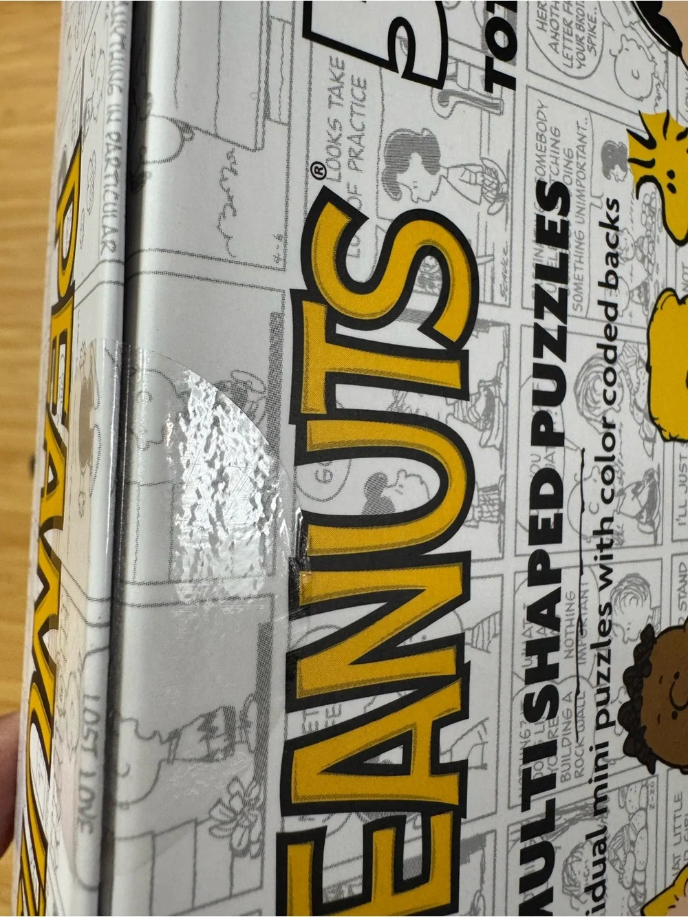 Peanuts Multi-Shaped 500-Piece Puzzle  new with bonus puzzle poster collector
