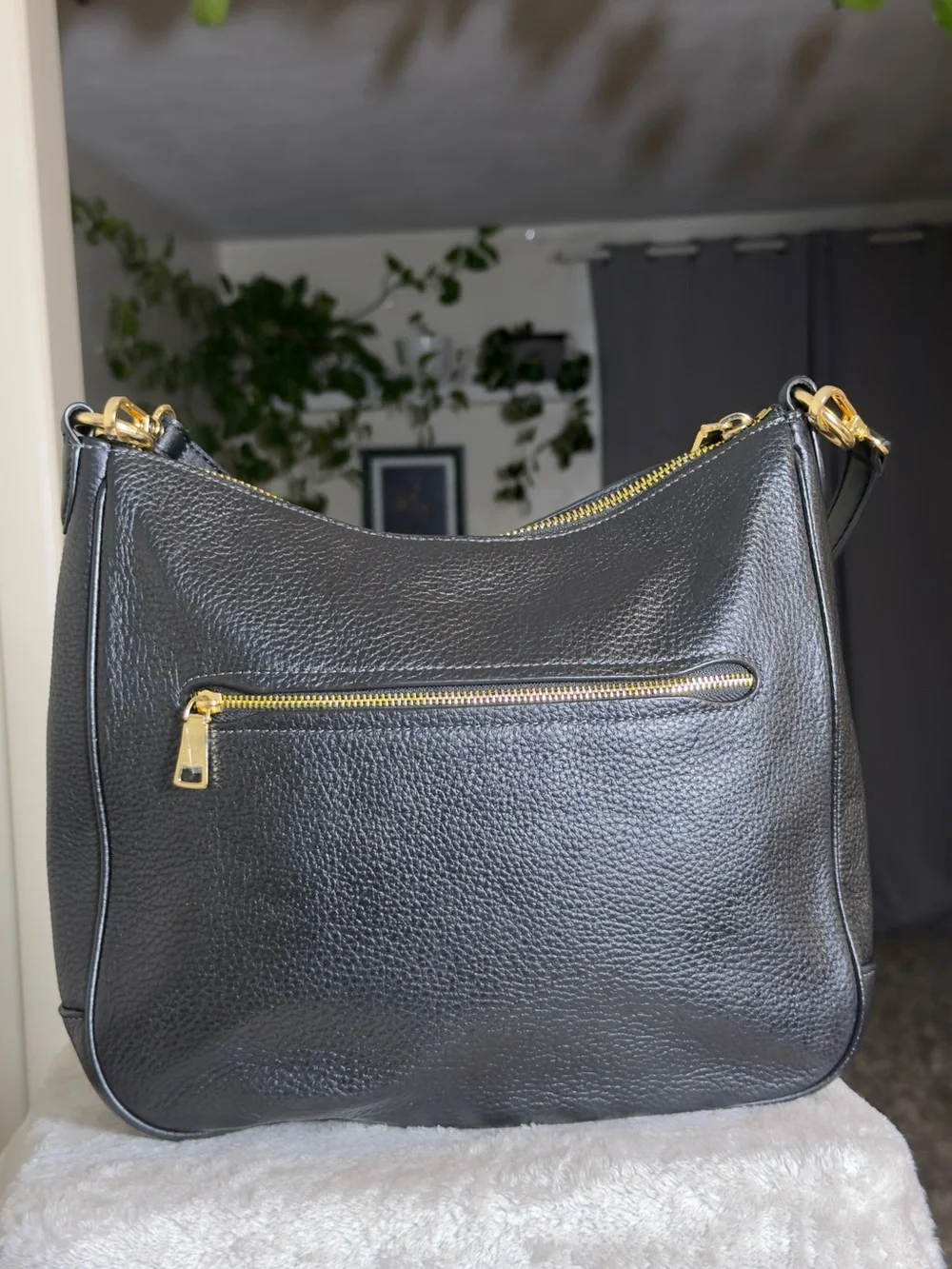 Coach horse cu930 structured