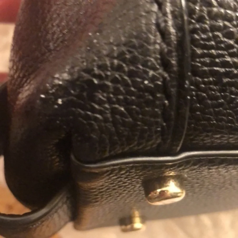 Coach Edie 31 Leather Shoulder Bag Black leather