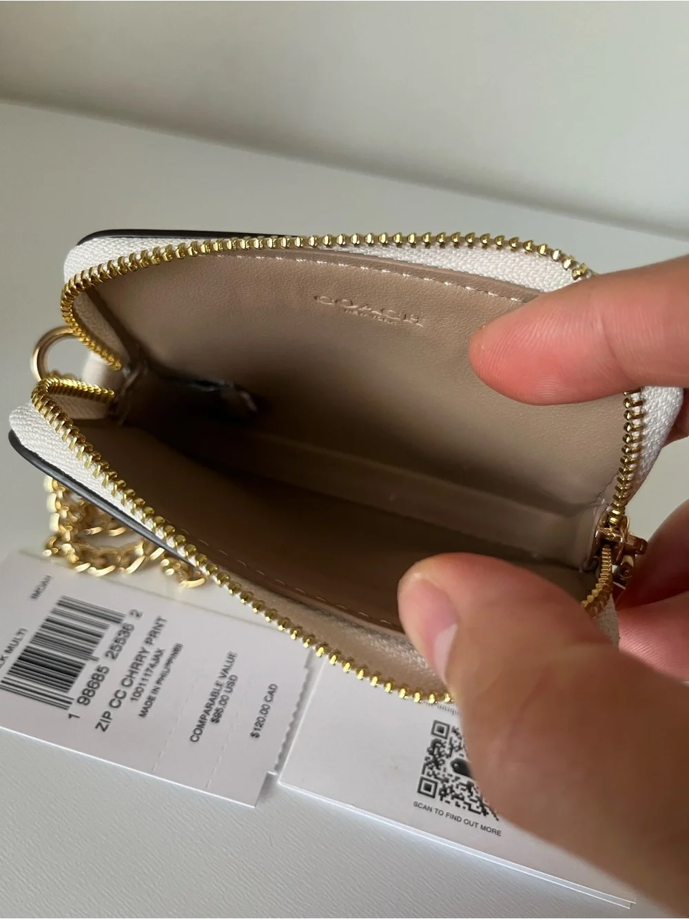 Coach tags comes