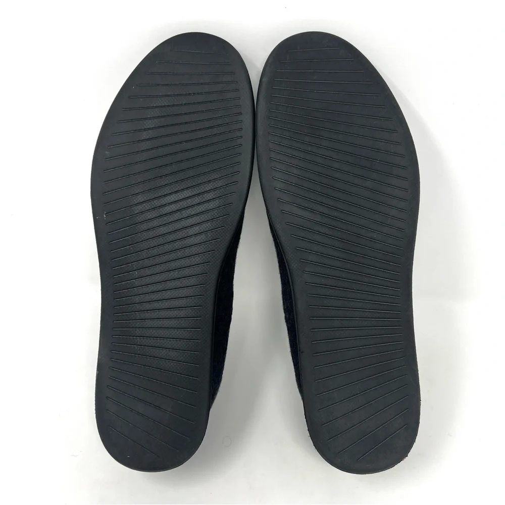 allbirds reposhing this