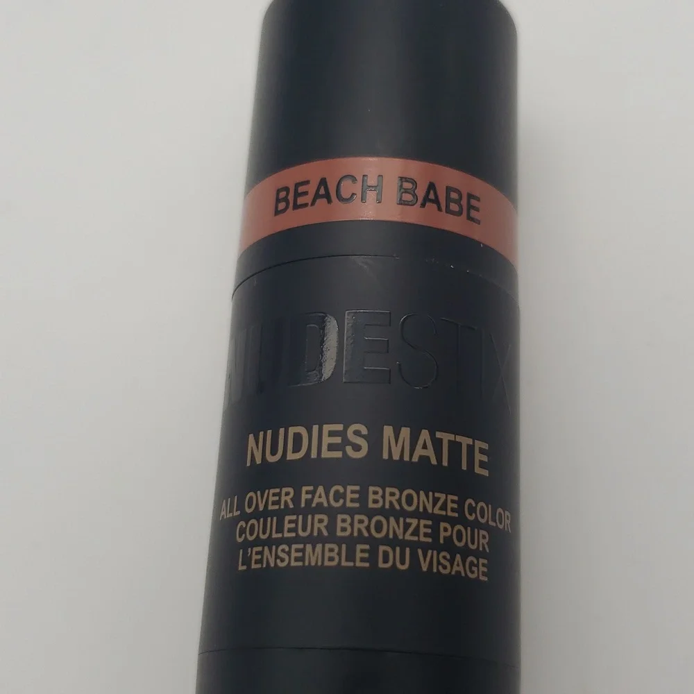 NUDESTIX swipe bin eyes