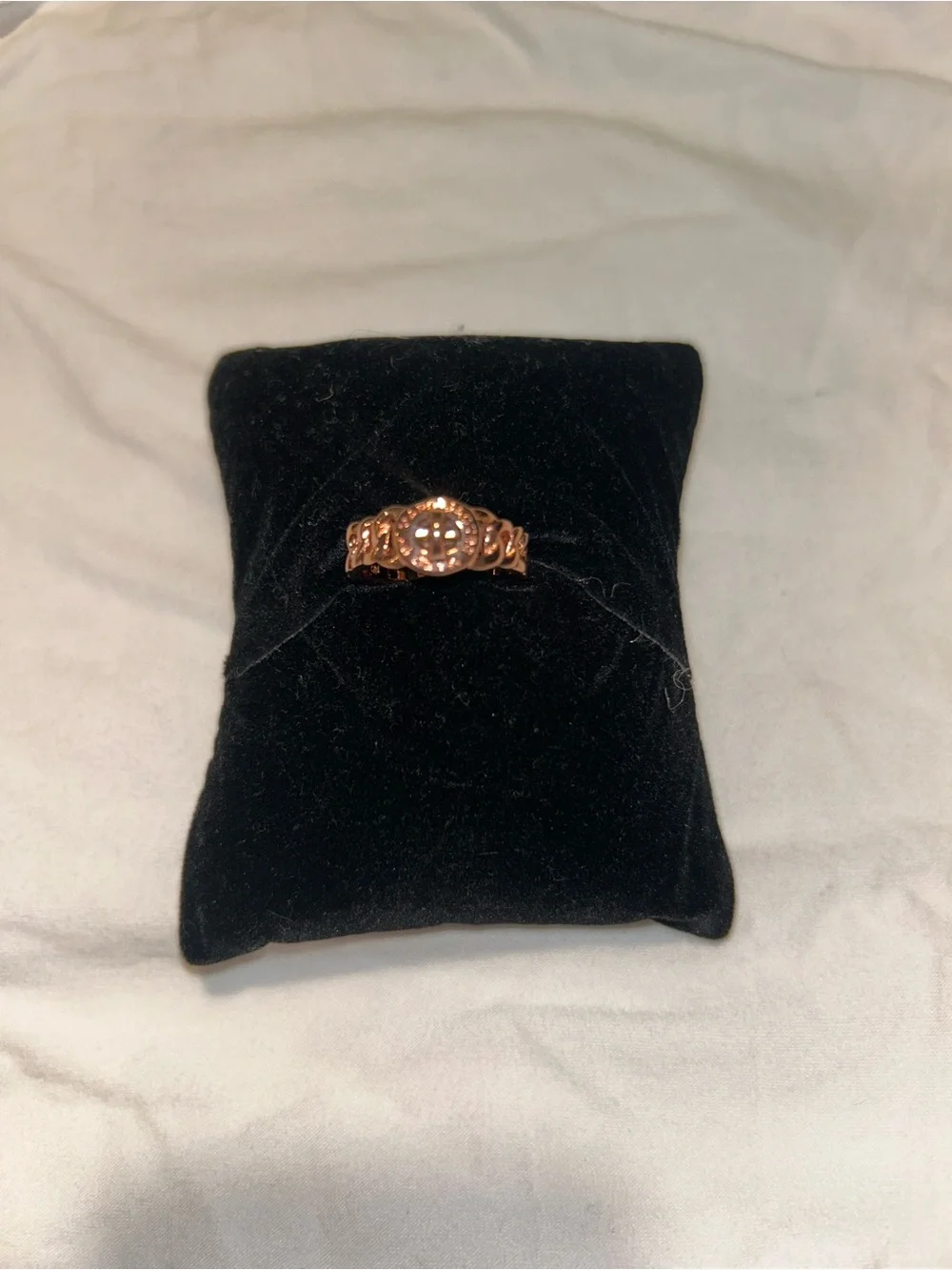 Marc jacobs Rose Gold Floral Cluster Ring -NWT  size medium (8-9)