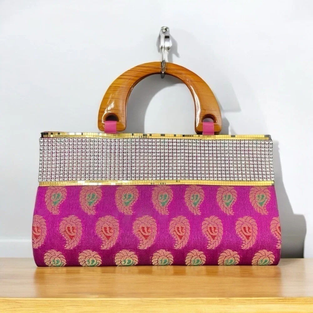 Ethic Purse pink gold hard case bag/purse traditional plastic wood like handles