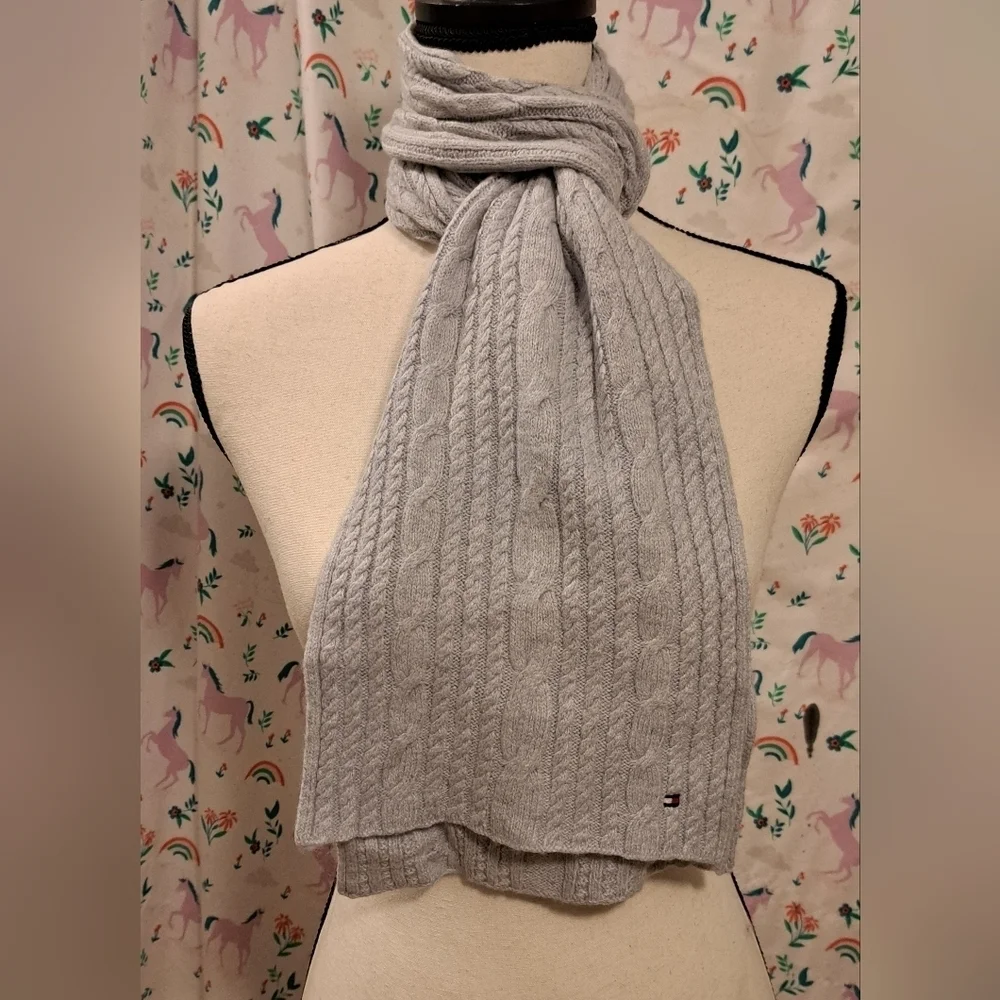 EUC Y2K Tommy Hilfiger Grey Alpaca Knit Neutral Casual Boho Prep Scarf Wrap