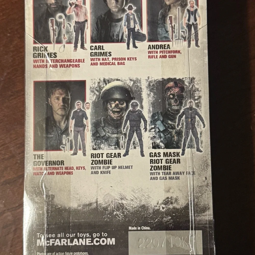 The Walking Dead Riot Gear Zombie Action Figure - Black