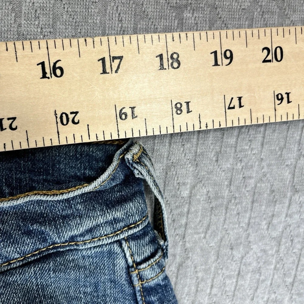 Levis excellent great