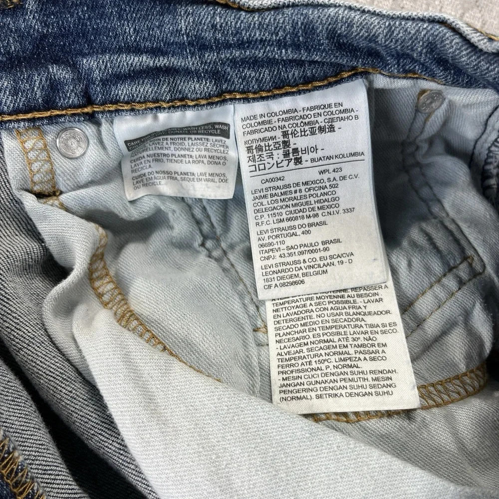 Levis excellent great