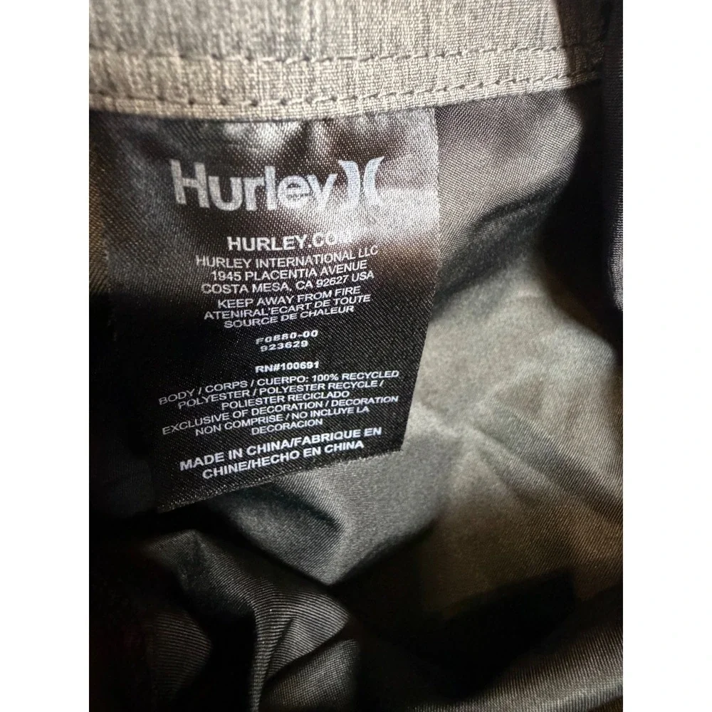 Hurley dive into