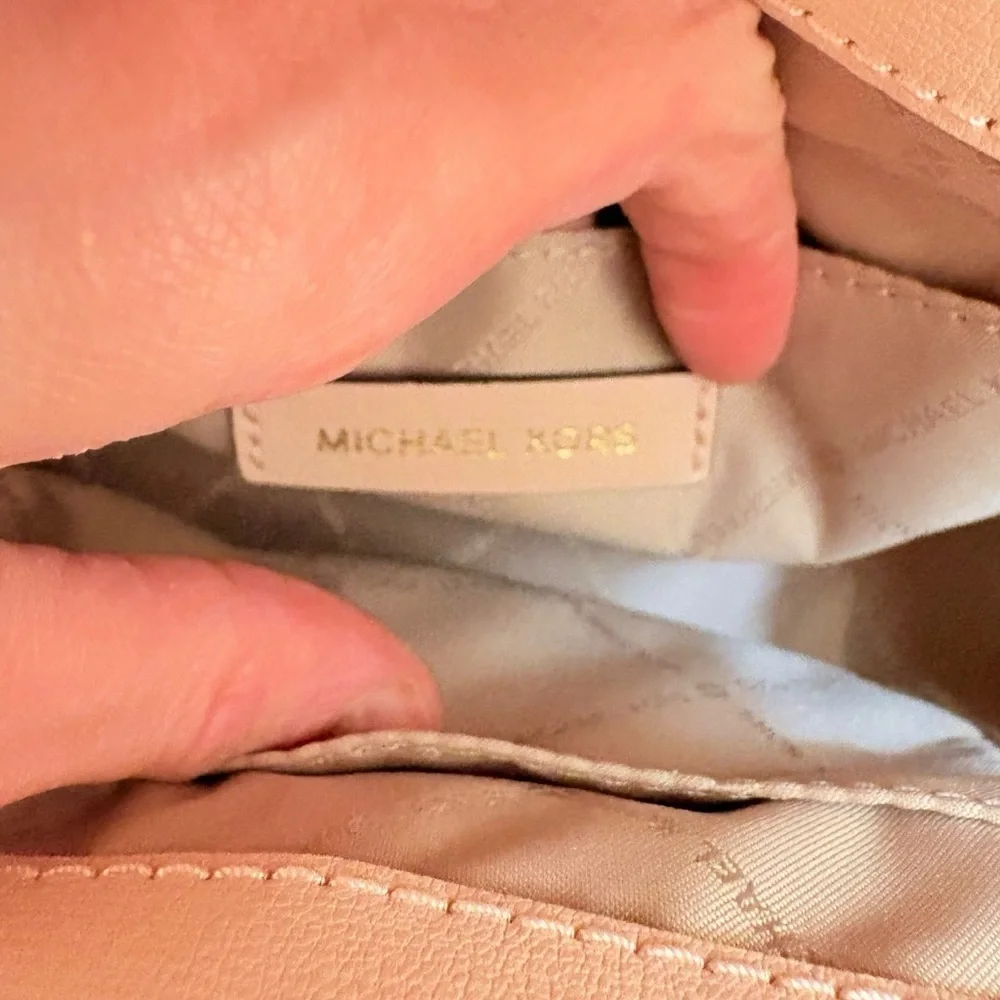 Michael Kors absolutely stunning