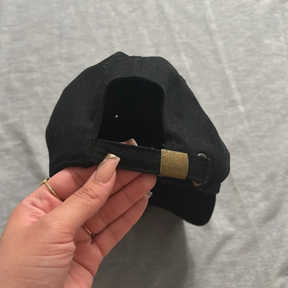 N/A stylish black