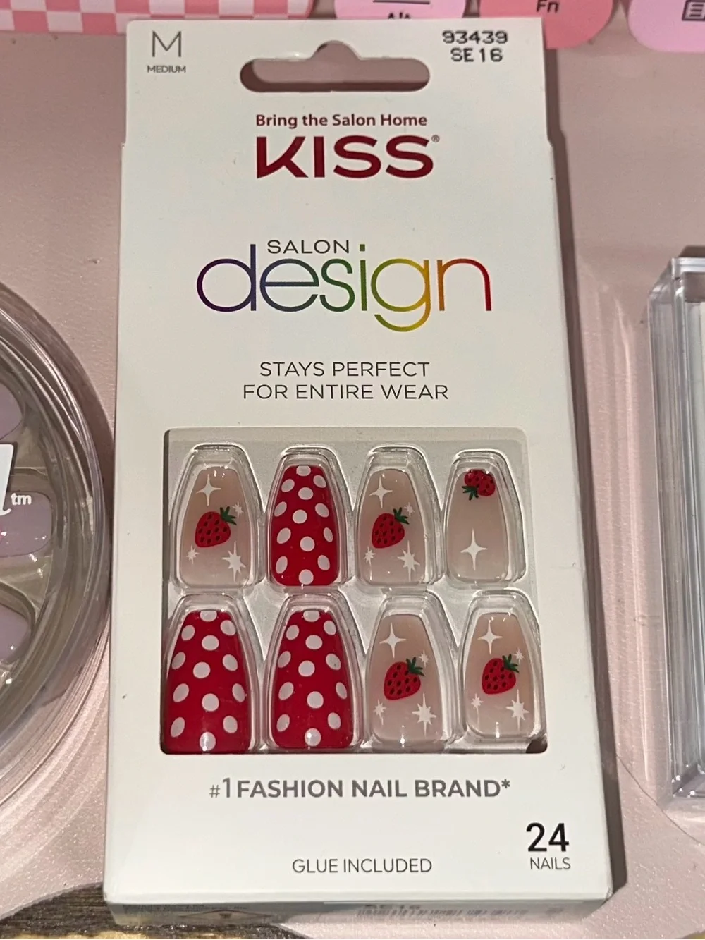 ✨💅🏼Brand New Trio of Press-On Nail 🍓Sets✨💅🏼
