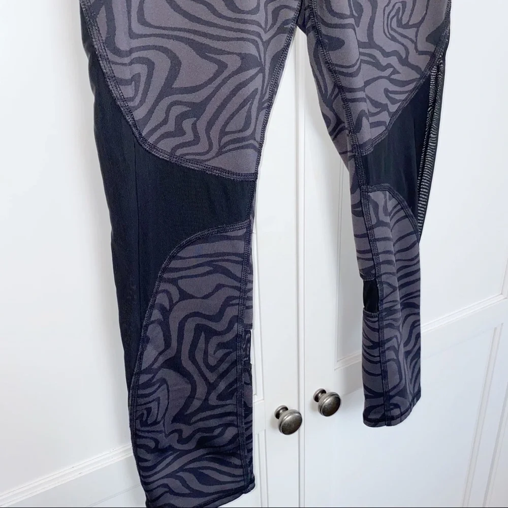 ALO Yoga alo zebra