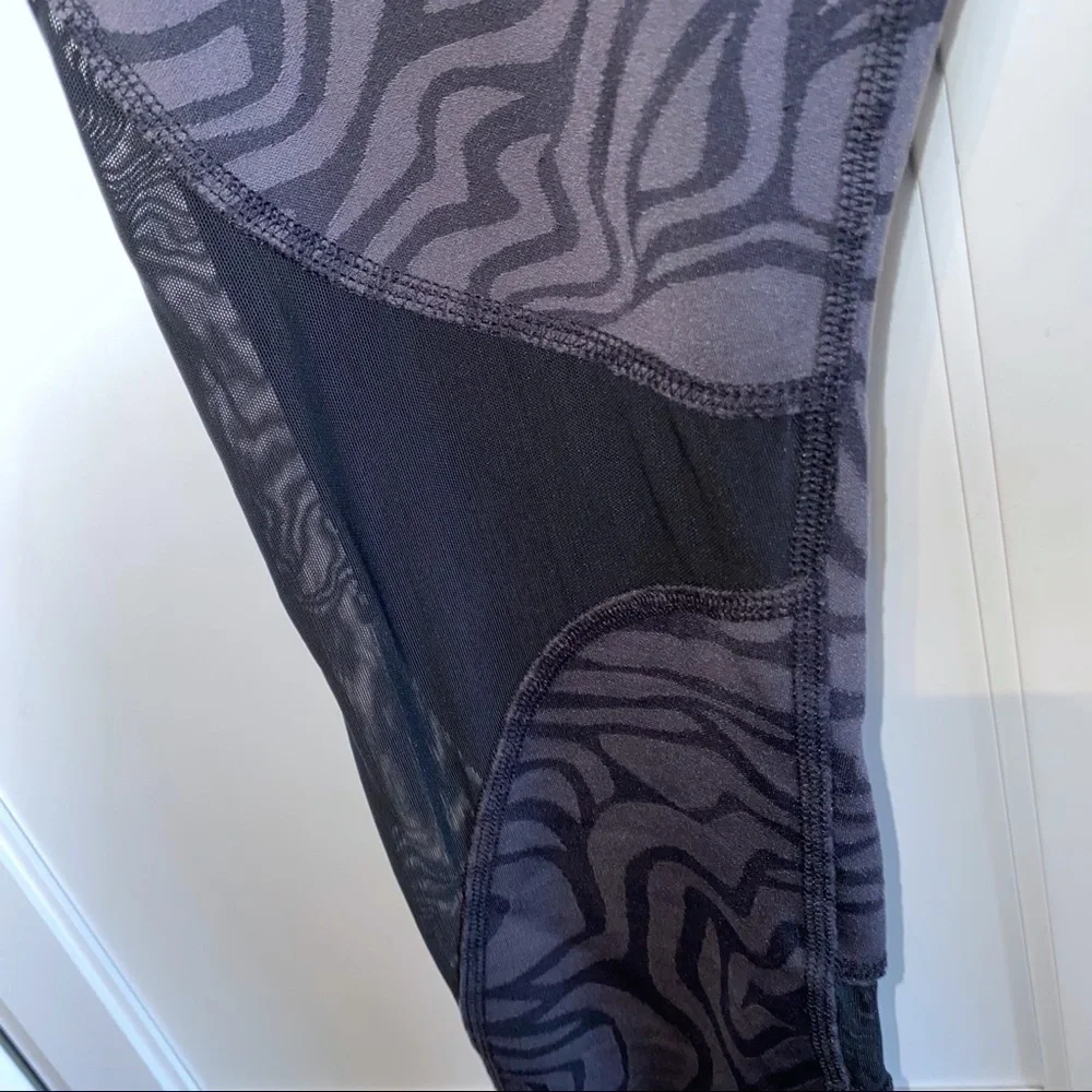 ALO Yoga alo zebra