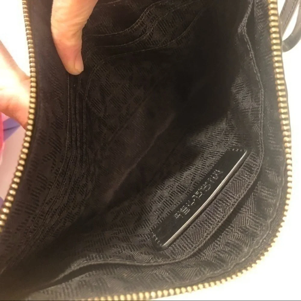 Michael Kors loose attachment